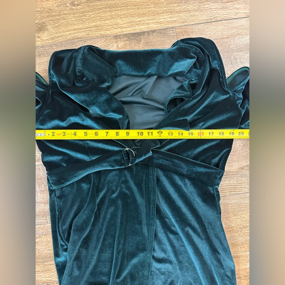 Emerald Green Velvet Cold Shoulder Blazer Dress Plus Size US 14 - Picture 11 of 11